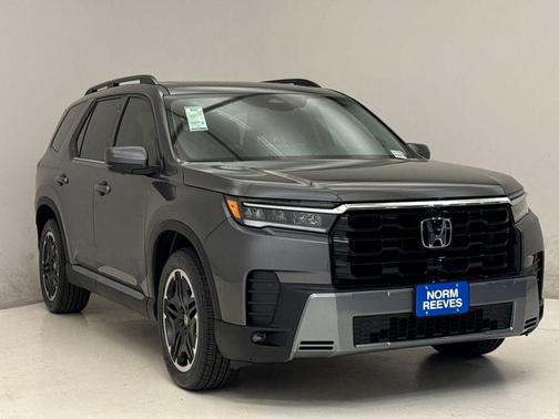 Modern Steel Metallic 2026 Honda Pilot Touring S