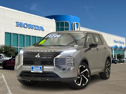 2023 Mitsubishi Outlander SE Black Edition