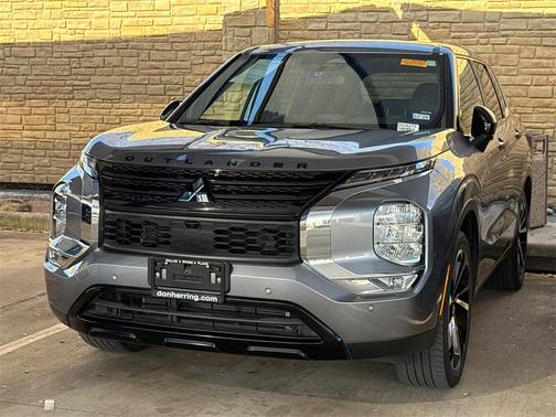 2023 Mitsubishi Outlander SE Black Edition