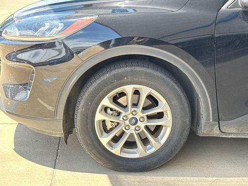 Black Metallic 2020 Ford Escape SE