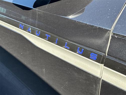 2024 Lincoln Nautilus Reserve