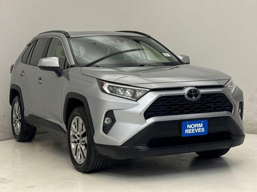Silver Sky Metallic 2019 Toyota RAV4 XLE Premium