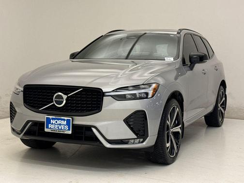 2022 Volvo XC60 B5 R-Design