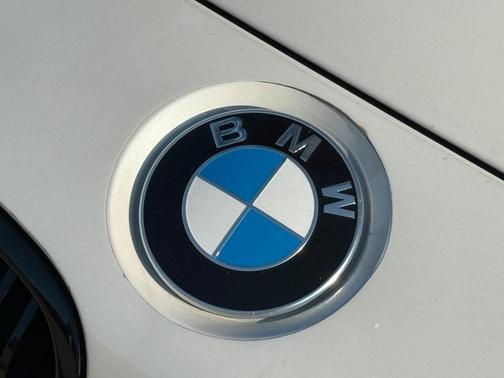 2018 BMW 330 i