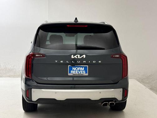 Gravity Gray 2023 Kia Telluride S