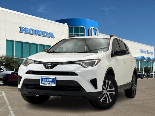 2017 Toyota RAV4 LE
