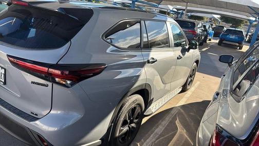 2024 Toyota Highlander Hybrid XLE