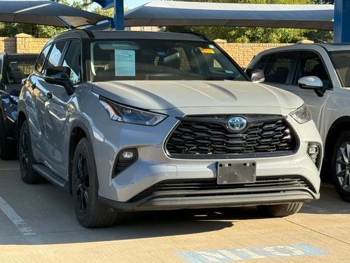 2024 Toyota Highlander Hybrid XLE