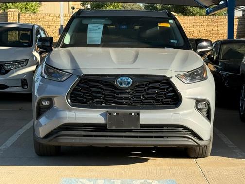 2024 Toyota Highlander Hybrid XLE