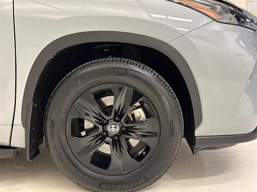 2024 Toyota Highlander Hybrid XLE