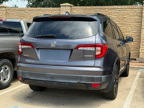 Modern Steel Metallic 2021 Honda Pilot Special Edition