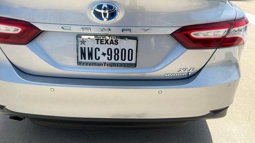 2020 Toyota Camry Hybrid XLE