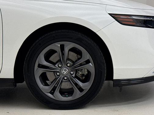 Platinum White Pearl 2024 Honda Accord Hybrid EX-L