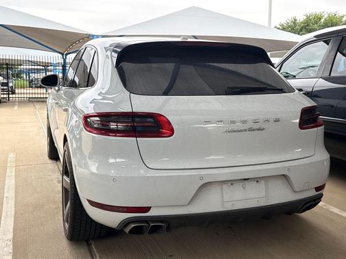 Carrara White Metallic 2016 Porsche Macan Turbo