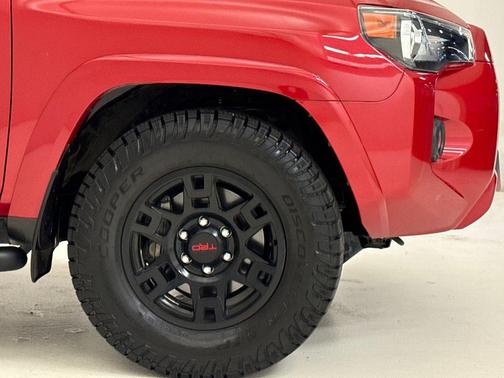 Barcelona Red Metallic 2022 Toyota 4Runner SR5 Premium
