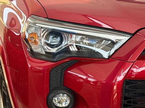 Barcelona Red Metallic 2022 Toyota 4Runner SR5 Premium