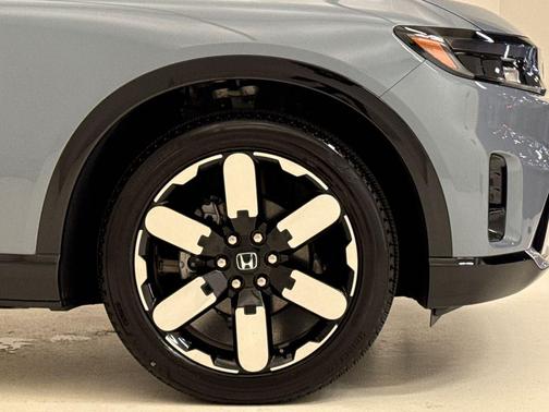 Gray 2024 Honda Prologue Elite