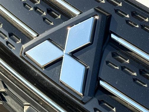 2023 Mitsubishi Outlander PHEV 40th Anniversary