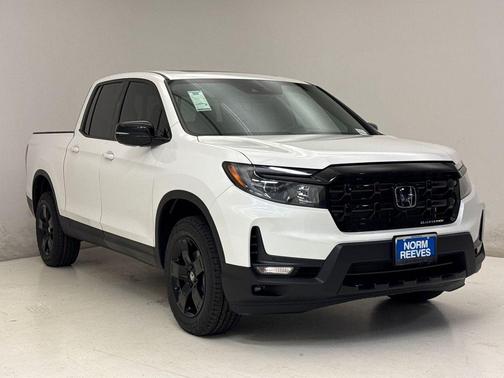 Platinum White Pearl 2026 Honda Ridgeline Black Edition