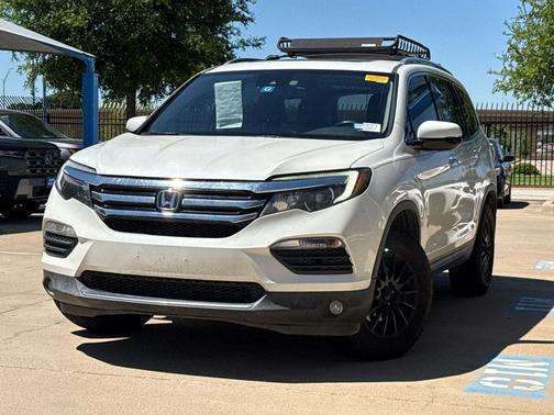 White Diamond Pearl 2018 Honda Pilot Touring