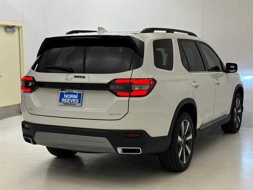 2025 Honda Pilot Elite