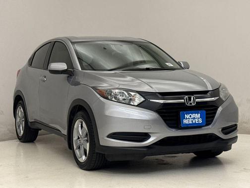 Lunar Silver Metallic 2018 Honda HR-V LX