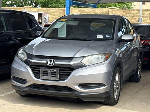 Lunar Silver Metallic 2018 Honda HR-V LX