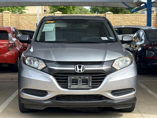 Lunar Silver Metallic 2018 Honda HR-V LX