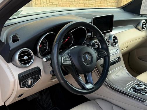 2018 Mercedes-Benz GLC 300 Base