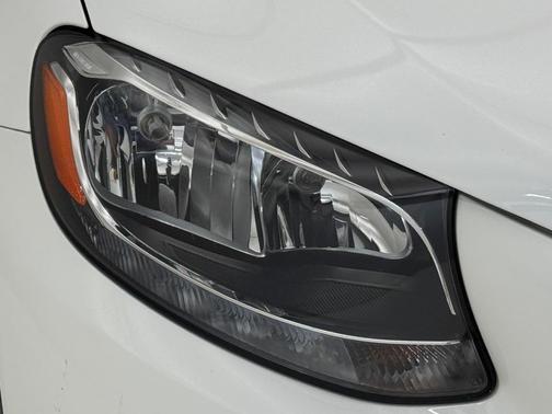 2018 Mercedes-Benz GLC 300 Base