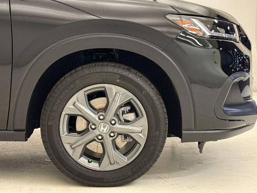 Crystal Black Pearl 2026 Honda HR-V LX