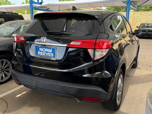 Crystal Black Pearl 2020 Honda HR-V LX