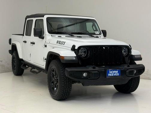2021 Jeep Gladiator Sport