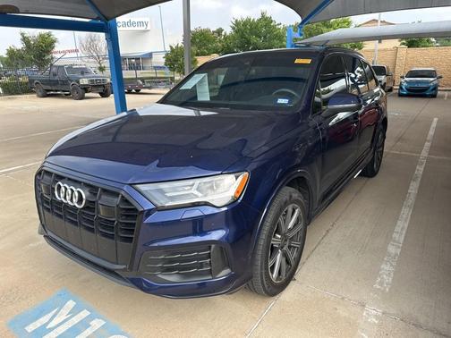 2023 Audi Q7 45 Premium Plus