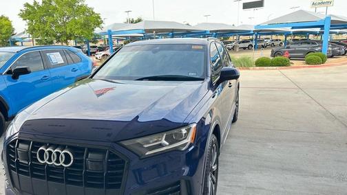 2023 Audi Q7 45 Premium Plus