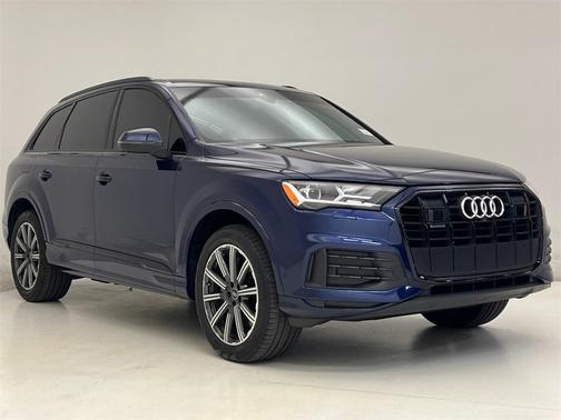 2023 Audi Q7 45 Premium Plus
