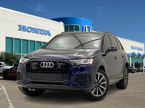 2023 Audi Q7 45 Premium Plus