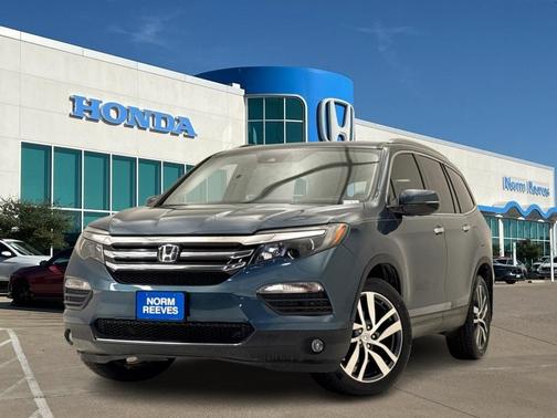 Modern Steel Metallic 2018 Honda Pilot Touring