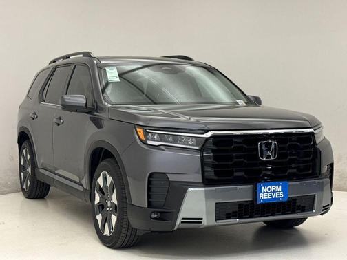 Modern Steel Metallic 2026 Honda Pilot Elite