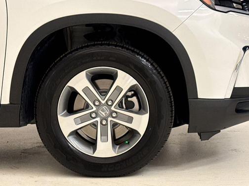Platinum White Pearl 2025 Honda Pilot EX-L