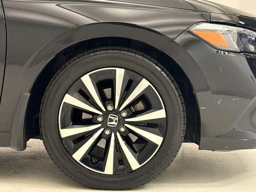 2022 Honda Civic EX-L