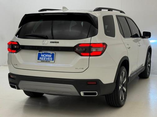 2025 Honda Pilot Elite