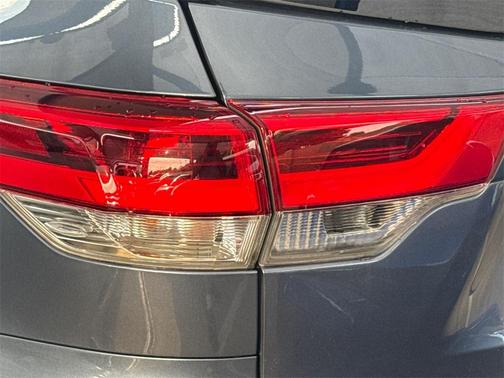 2019 Toyota Highlander Limited Platinum
