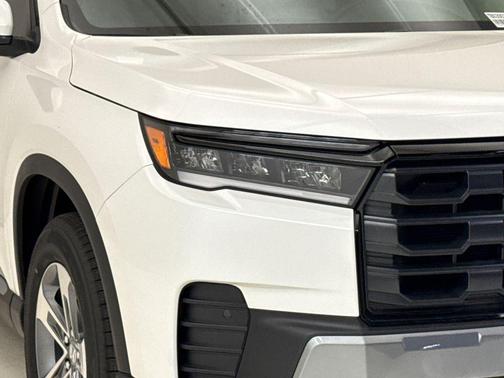 Platinum White Pearl 2026 Honda Pilot EX-L