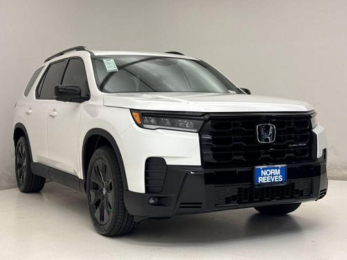 Platinum White 2026 Honda Pilot Black Edition
