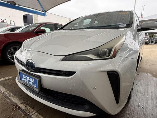 2019 Toyota Prius XLE