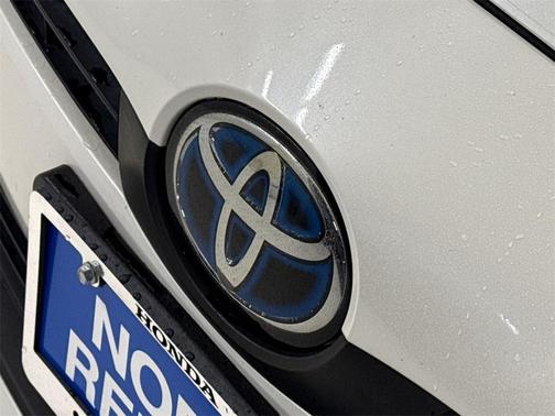 2019 Toyota Prius XLE