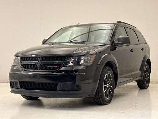 Pitch Black Clearcoat 2018 Dodge Journey SE