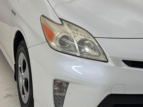 Blizzard Pearl 2012 Toyota Prius Two
