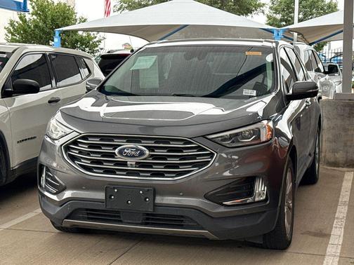 Gray Metallic 2022 Ford Edge Titanium